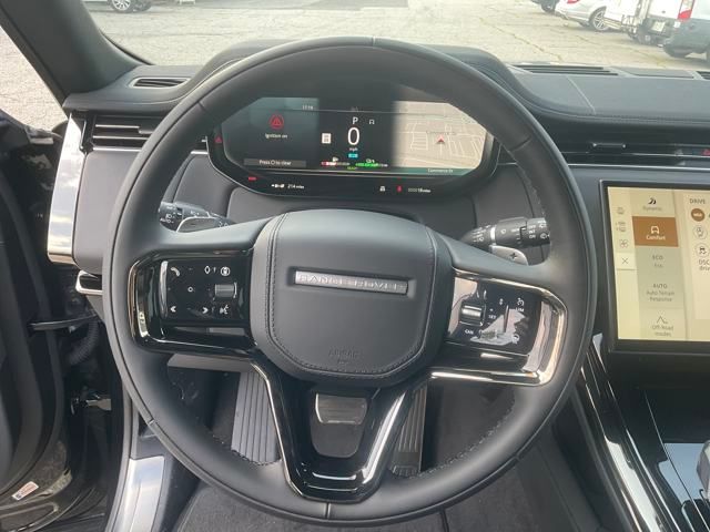 2025 Land Rover Range Rover Sport SE photo 13
