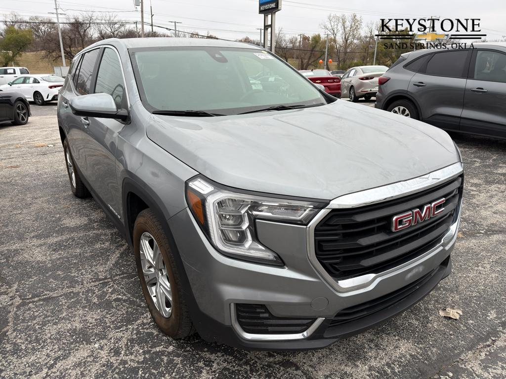 2024 GMC Terrain SLE's photo