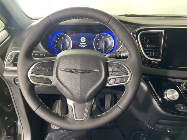 2026 Chrysler Voyager LX photo 22