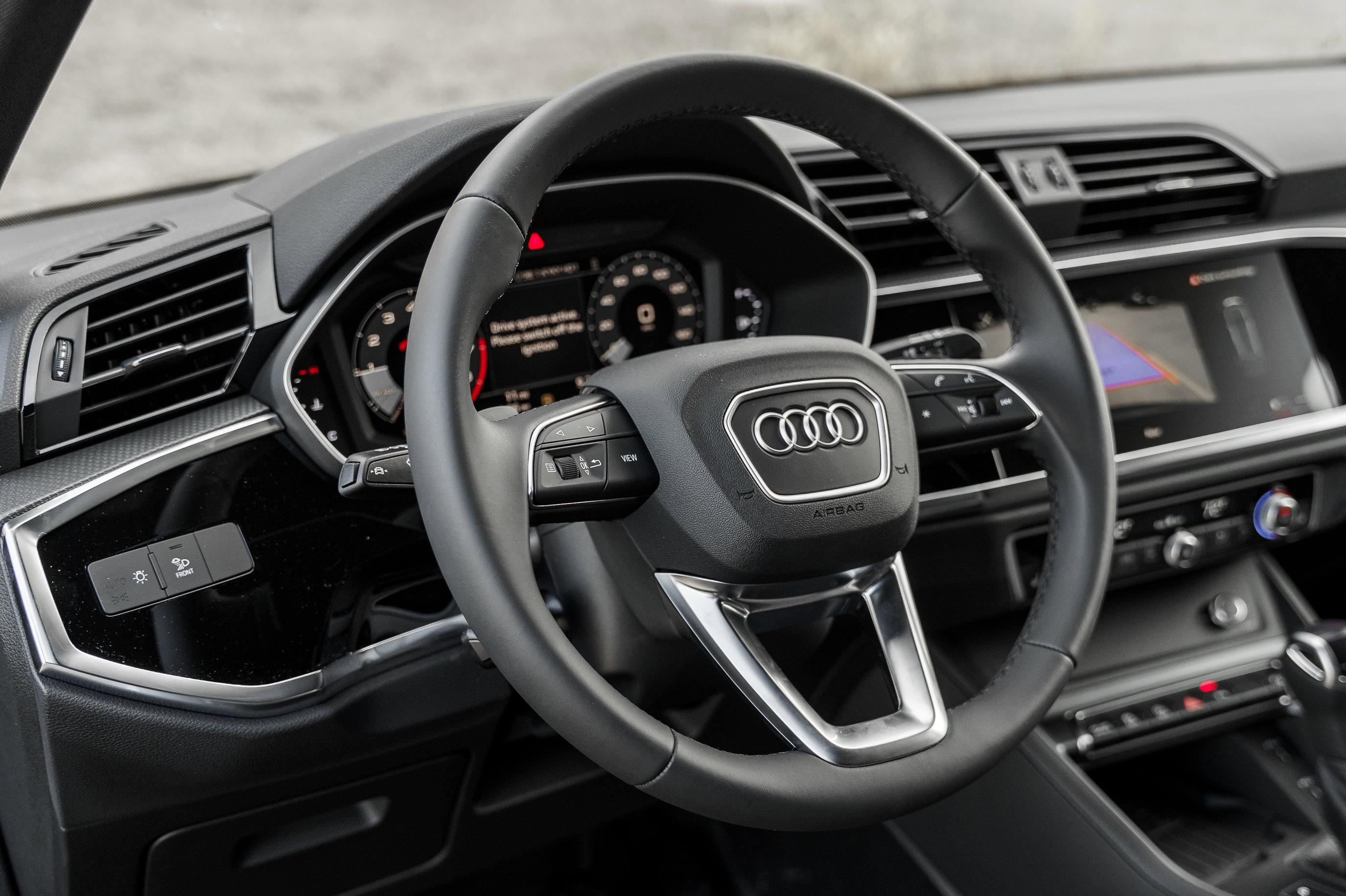 2025 Audi Q3 S line Premium photo 5