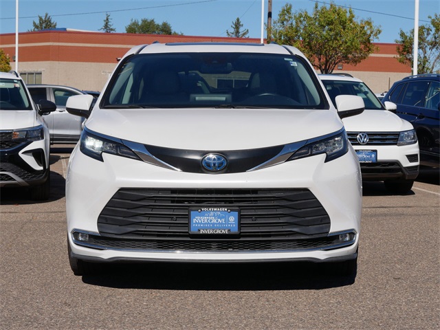 Used 2023 Toyota Sienna XLE with VIN 5TDYRKEC2PS156166 for sale in Inver Grove Heights, Minnesota