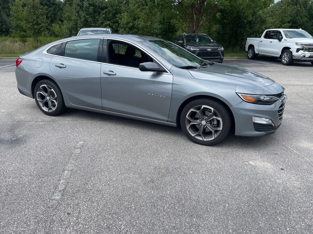 2024 Chevrolet Malibu 1LT photo 3