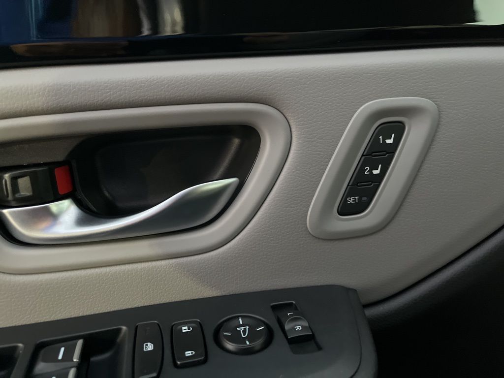 2025 Honda Pilot EX-L photo 4