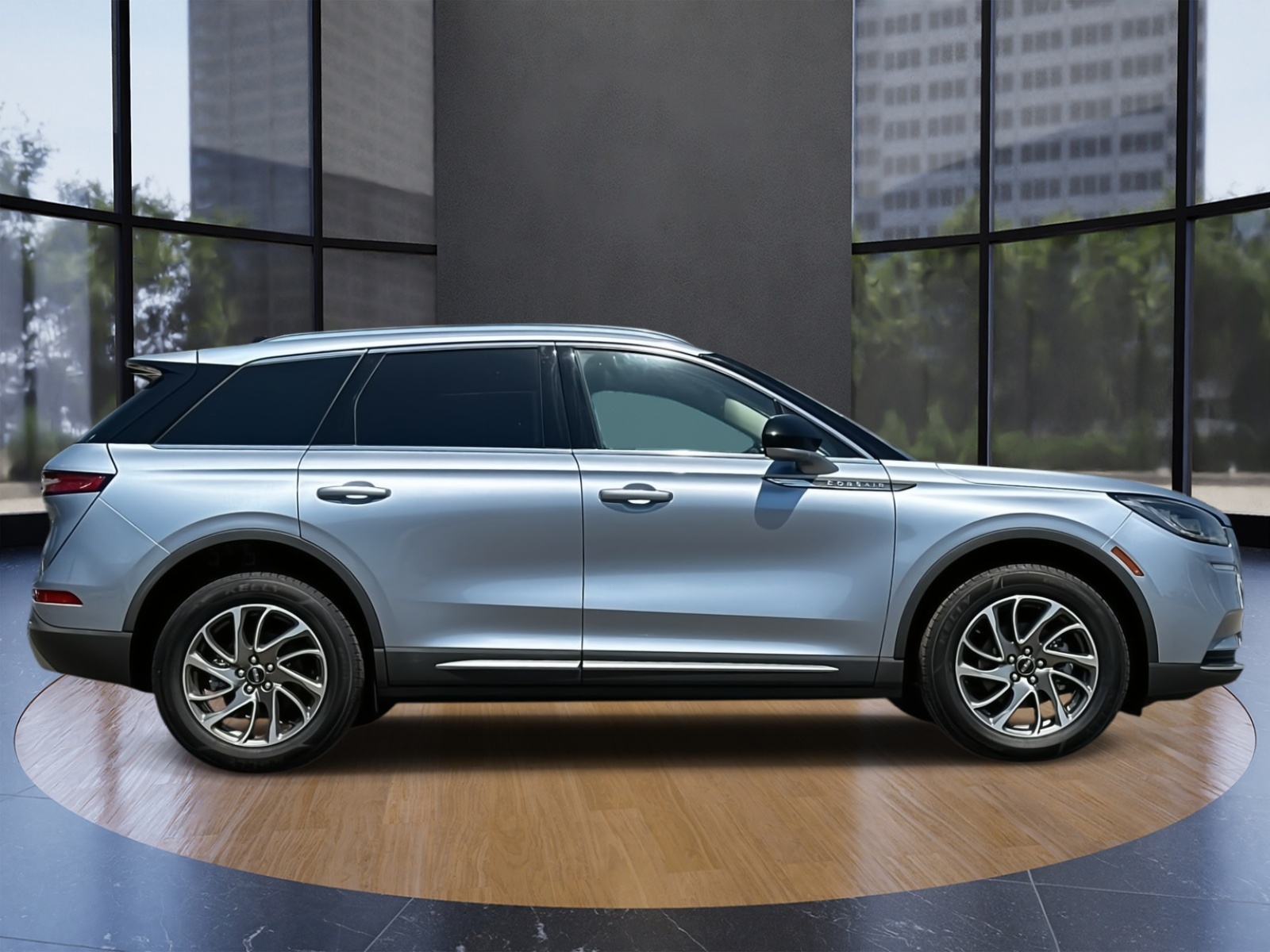 2022 Lincoln Corsair Standard photo 2