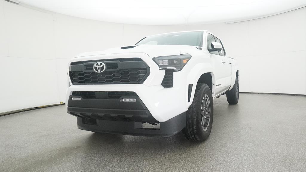 2025 Toyota Tacoma TRD Sport photo 3