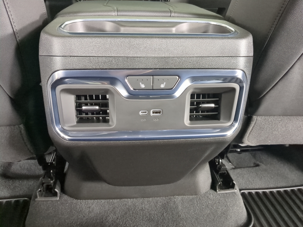 2025 Chevrolet Silverado 2500HD LTZ photo 20