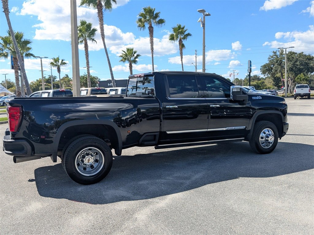 2024 Chevrolet Silverado 3500HD High Country photo 3