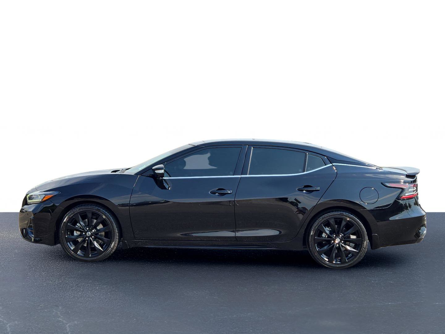 2022 Nissan Maxima SR photo 10