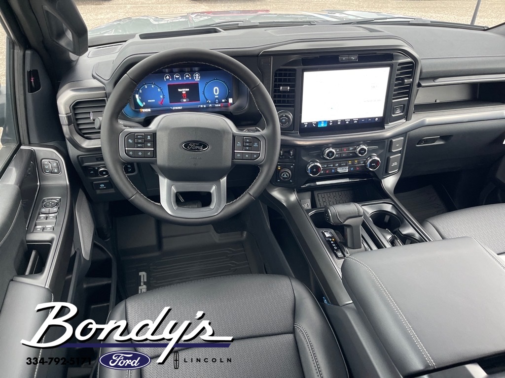 2025 Ford F-150 Lariat photo 3