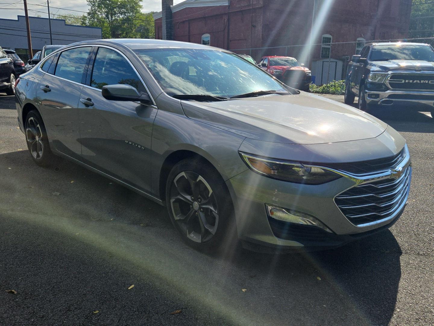 2023 Chevrolet Malibu 1LT photo 3