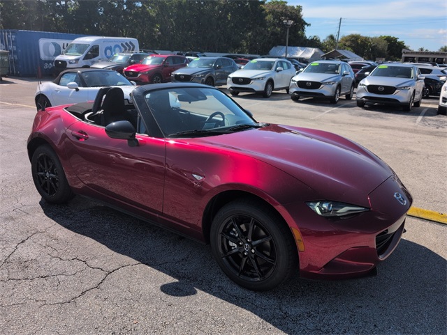 2025 Mazda MX-5 Miata Miata Sport photo 2