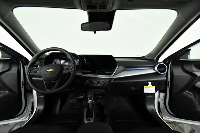 2026 Chevrolet Trax LS photo 16