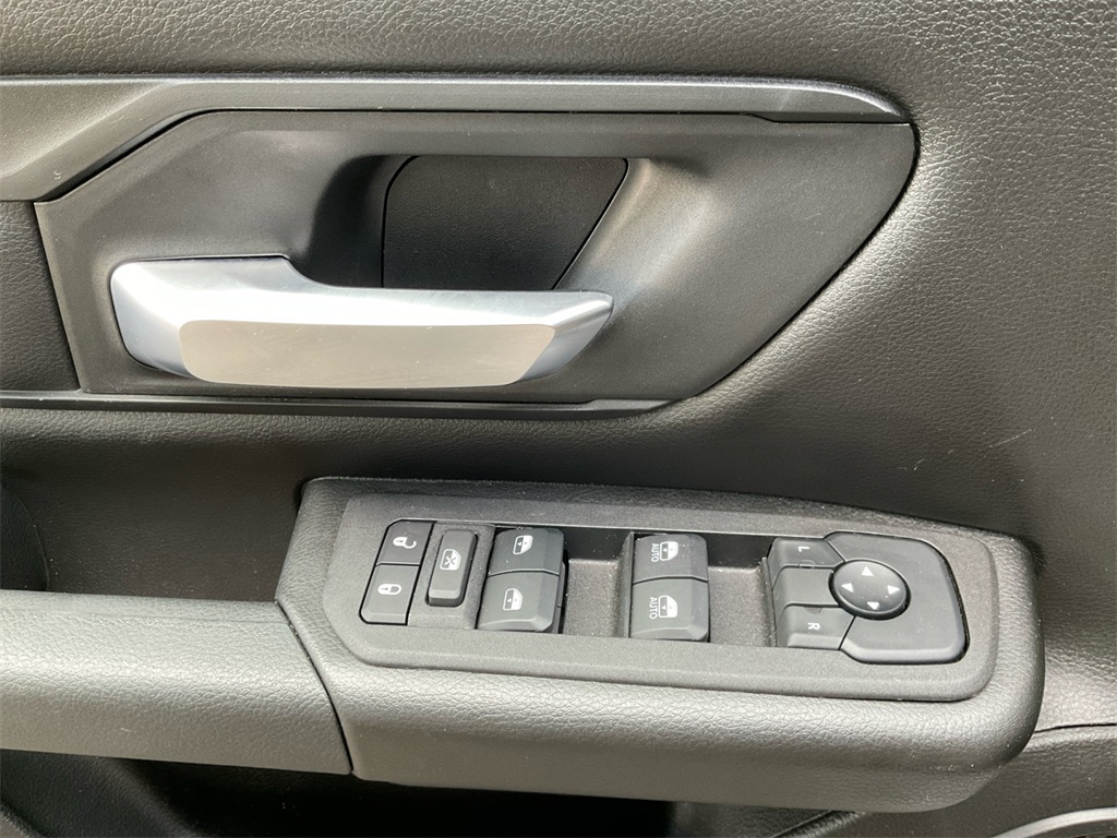 2025 Ram 1500 Tradesman photo 26