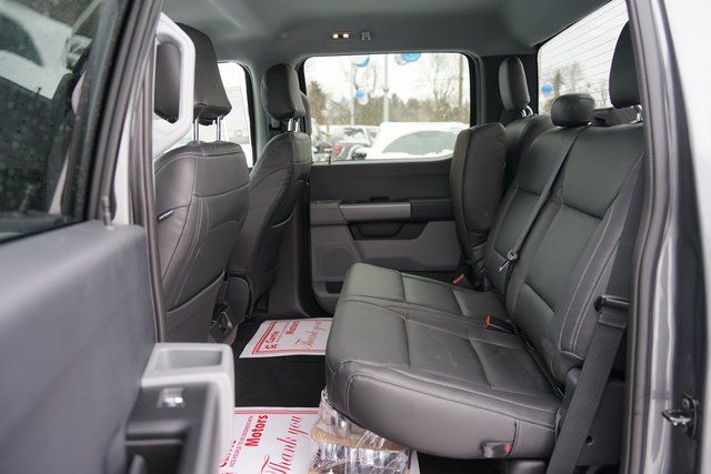 2025 FORD F-250 - Image 30