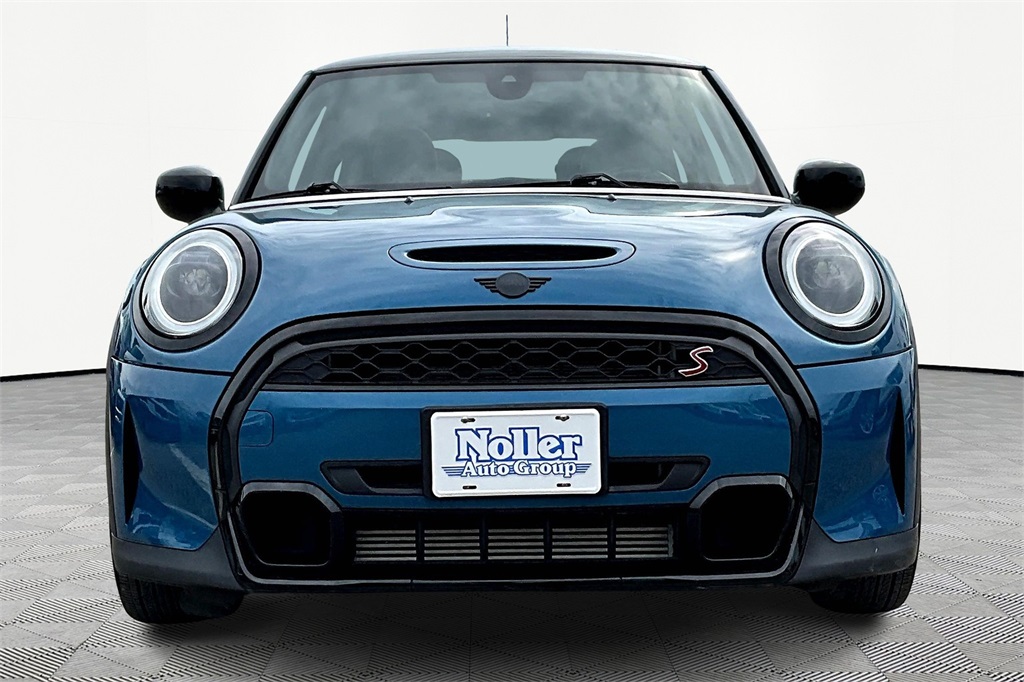 2022 Mini Cooper S Iconic photo 2