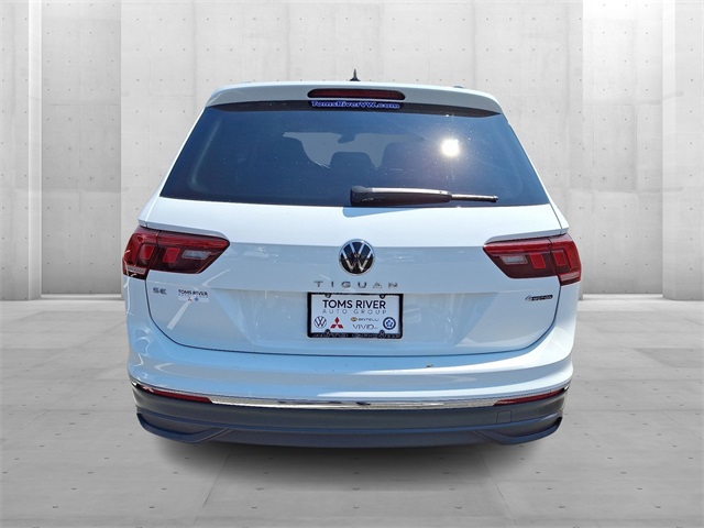 2022 Volkswagen Tiguan SE photo 3