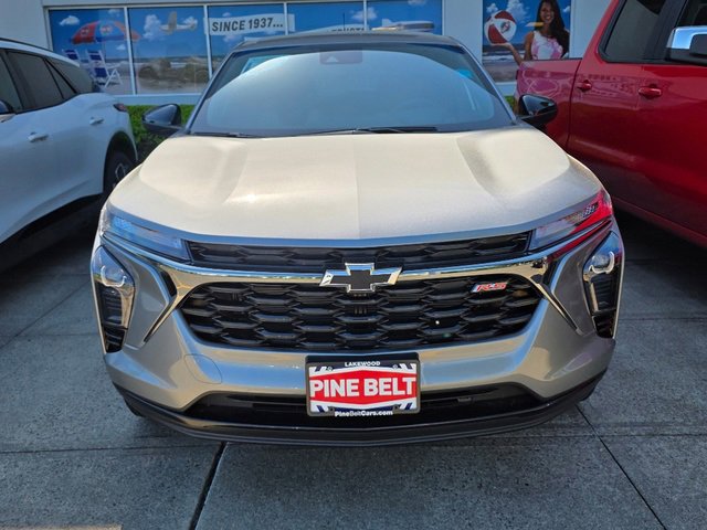2025 Chevrolet Trax photo 3
