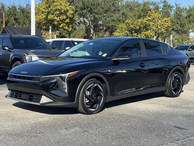 2025 Kia K4 EX photo 2