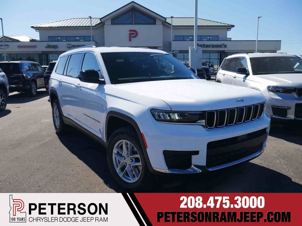 2025 Jeep Grand Cherokee L Laredo's photo