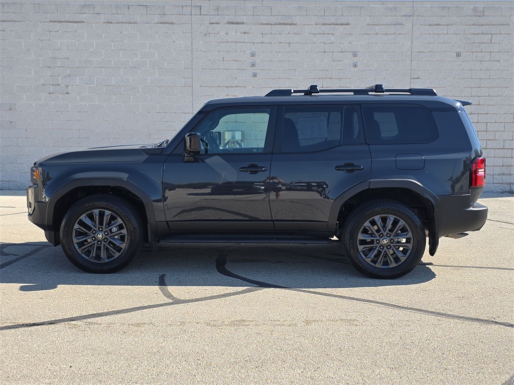 2024 Toyota Land Cruiser Base photo 7
