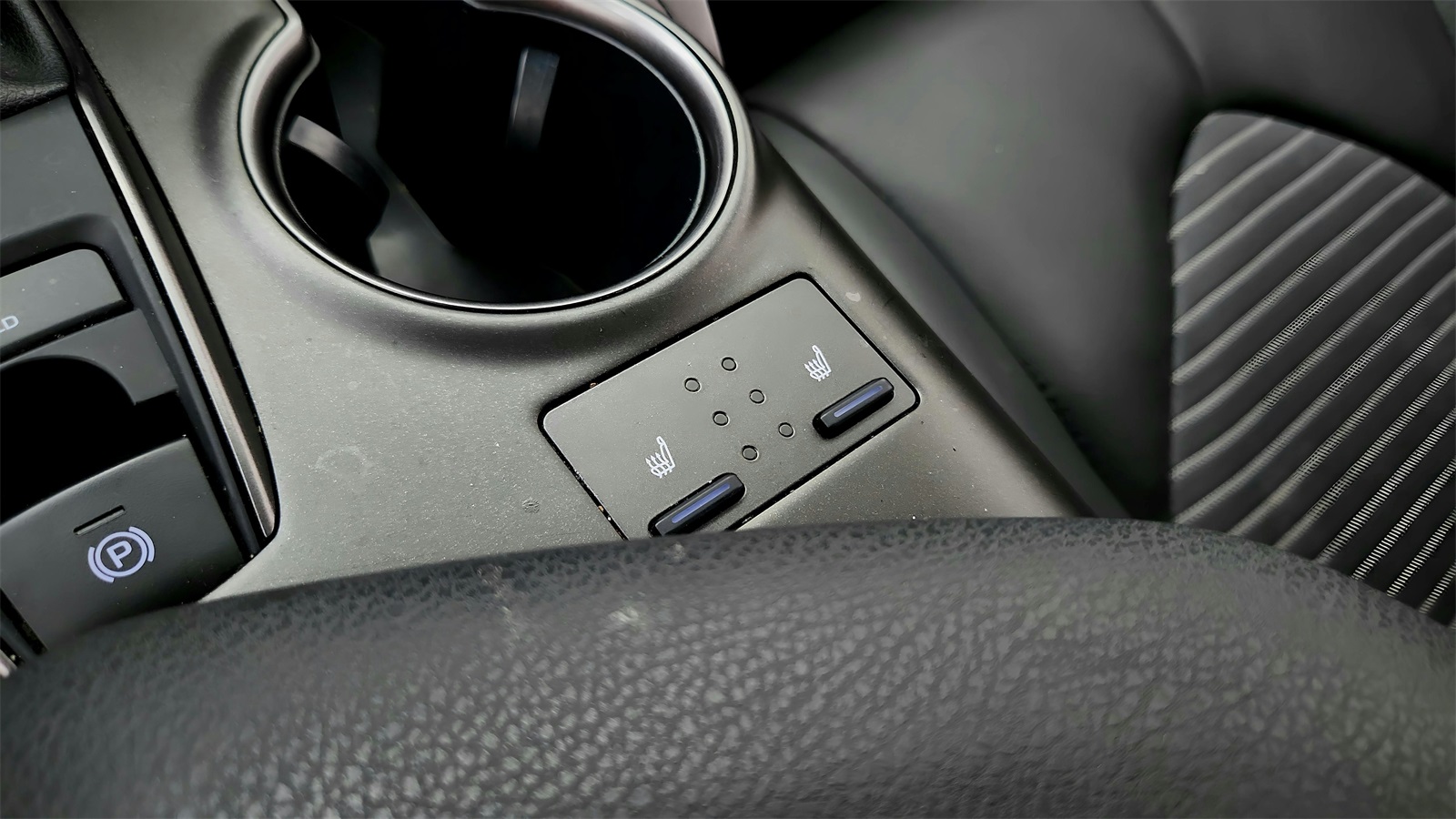 2022 Toyota Camry SE photo 31