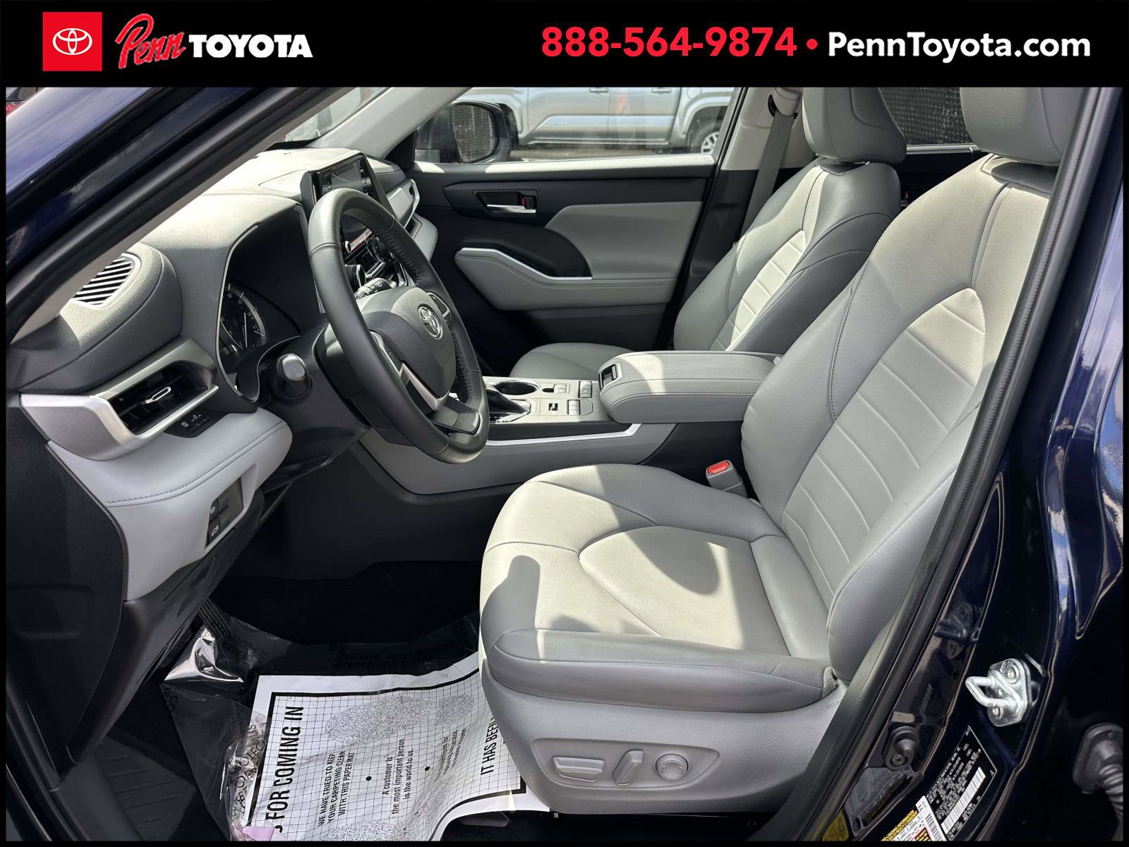2022 Toyota Highlander XLE photo 13