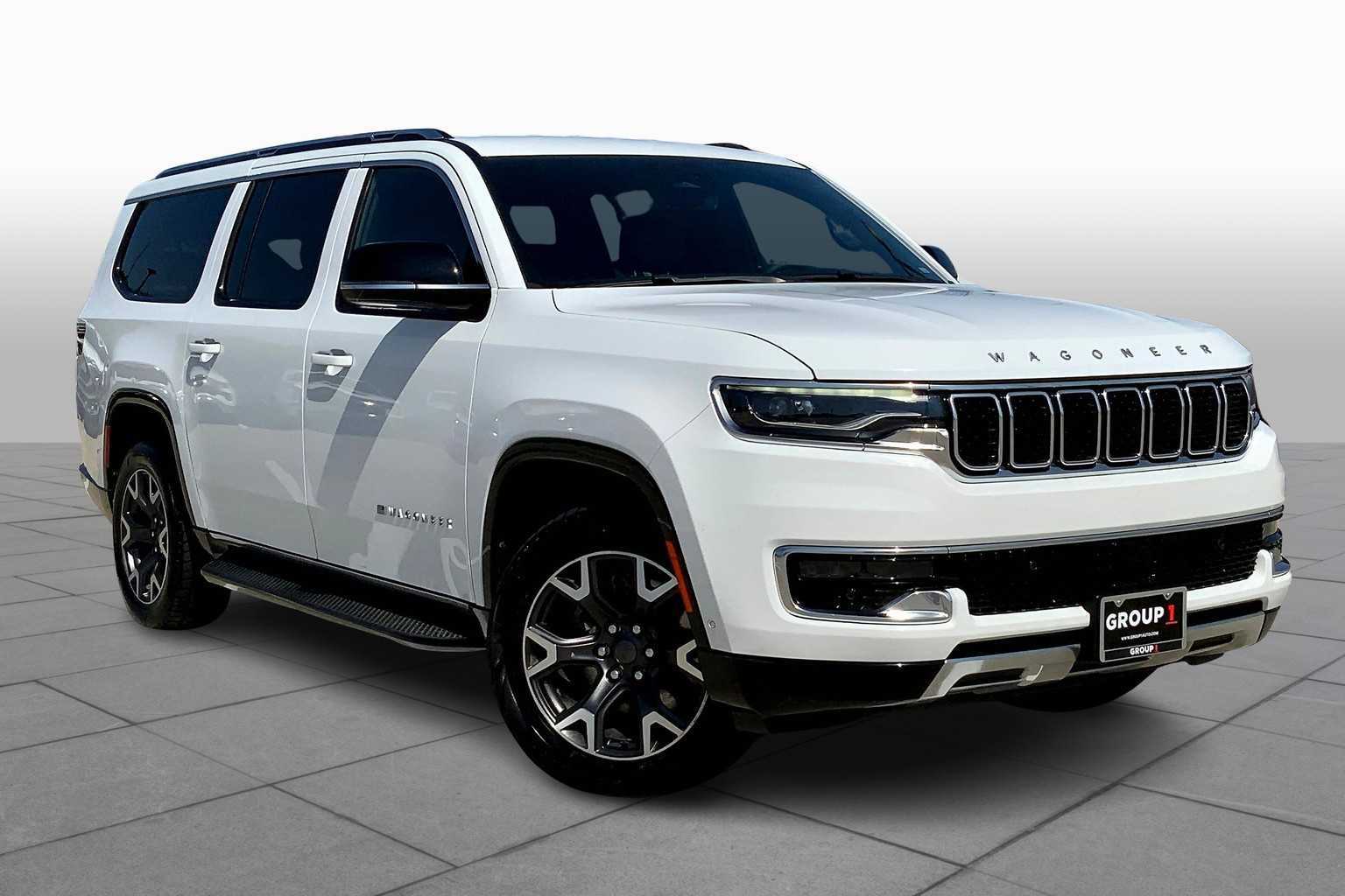2023 Jeep Wagoneer L Series III photo 2