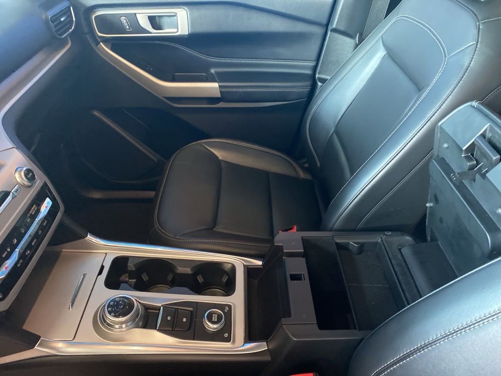 2023 Ford Explorer XLT photo 3