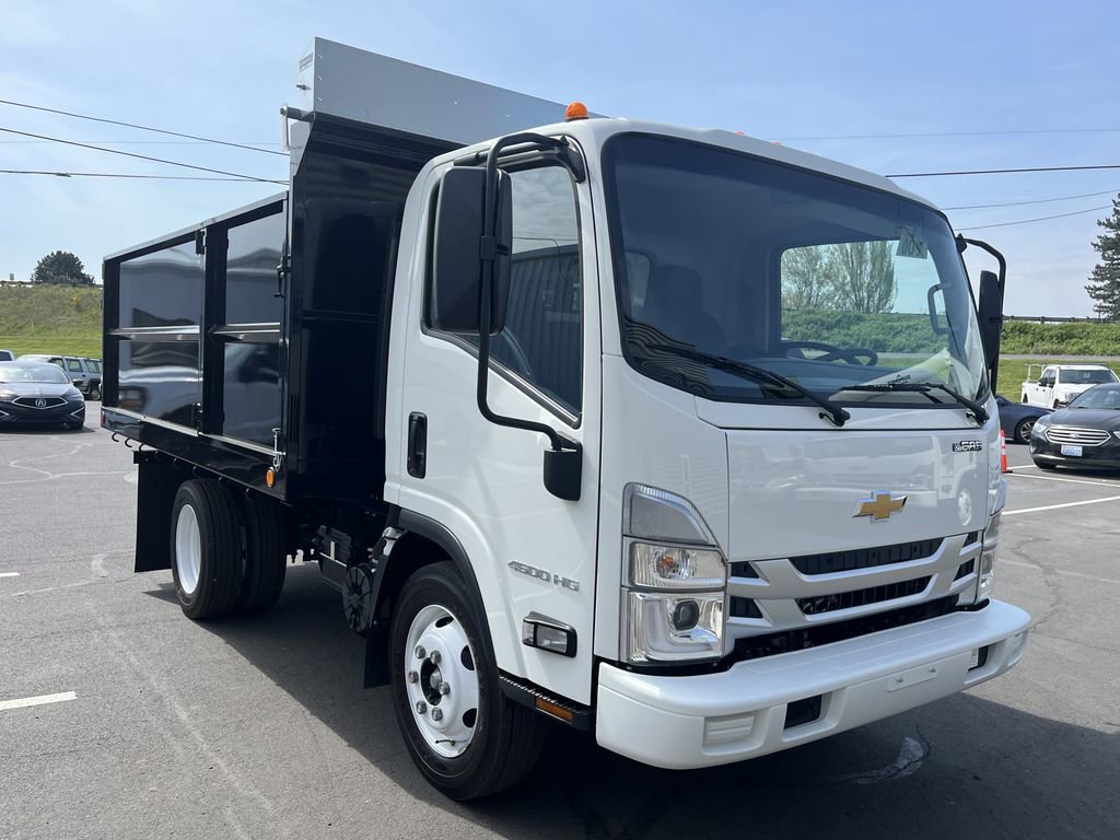 2025 Chevrolet Silverado 4500HD photo 3