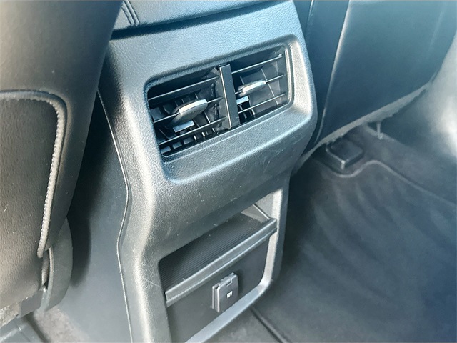 2020 Ford Edge SEL photo 24