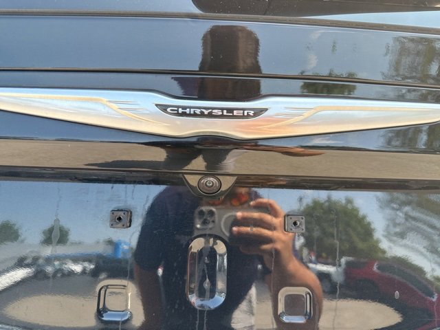 2023 Chrysler Voyager LX photo 13