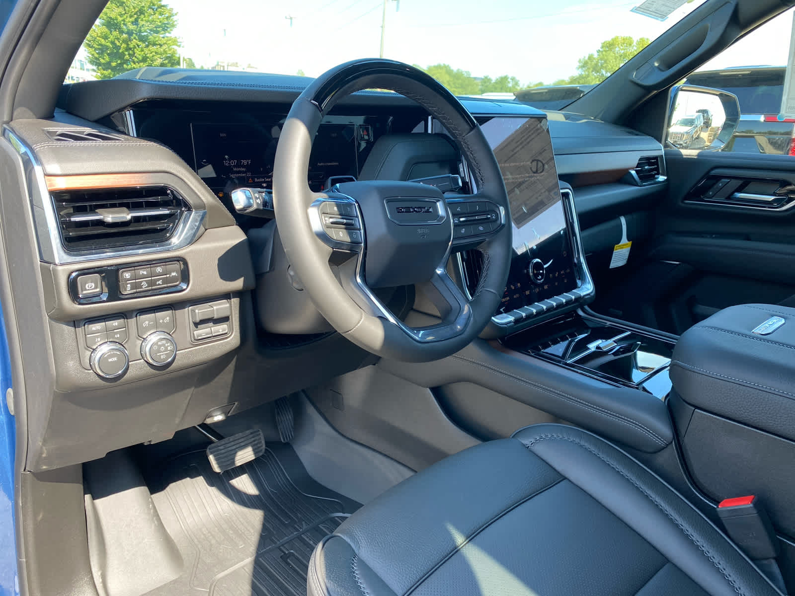 2025 Gmc Yukon Denali photo 12