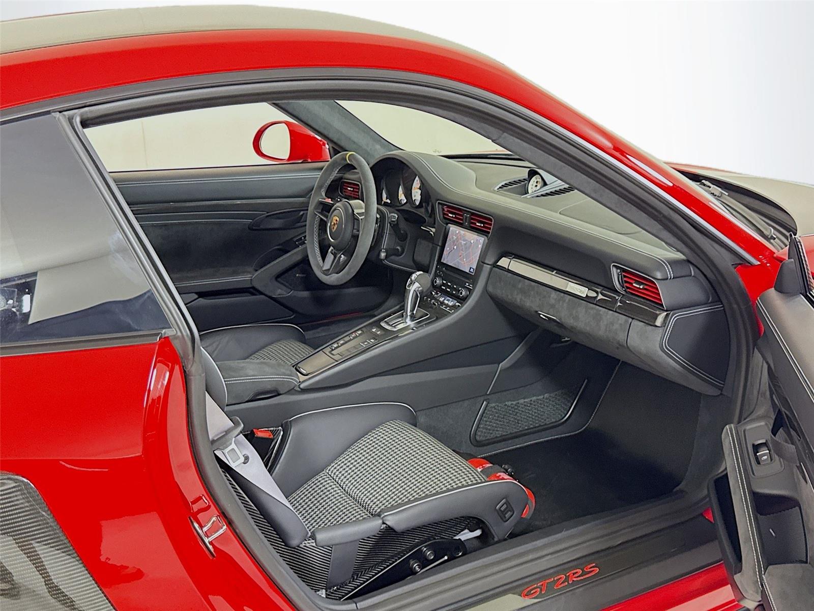 2019 Porsche 911 GT2 RS photo 21