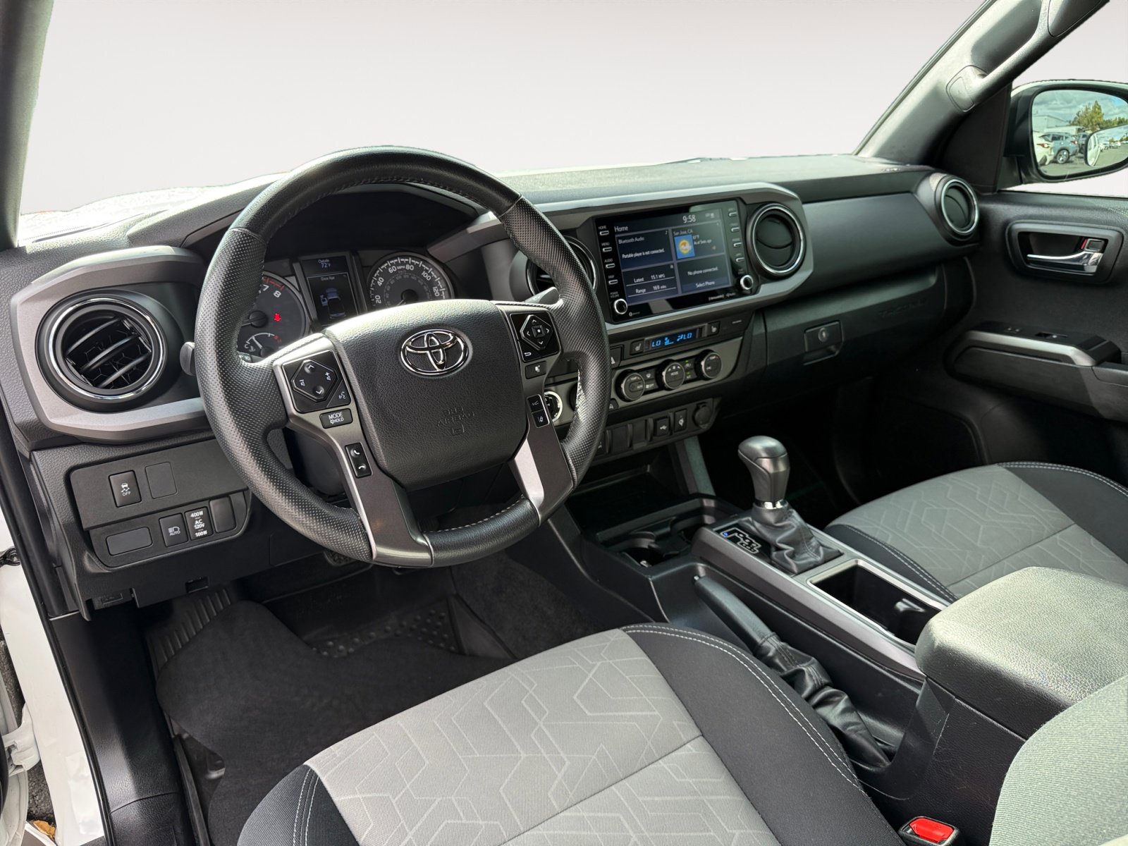 2022 Toyota Tacoma TRD Off-Road photo 15