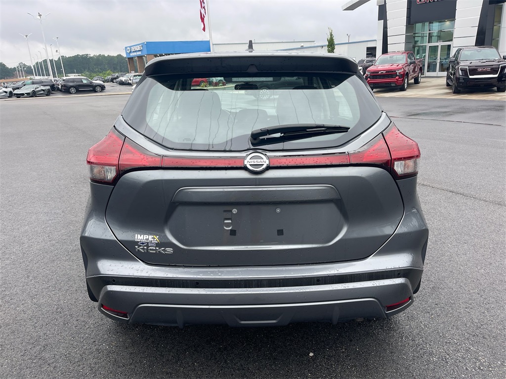 2021 Nissan Kicks S photo 3