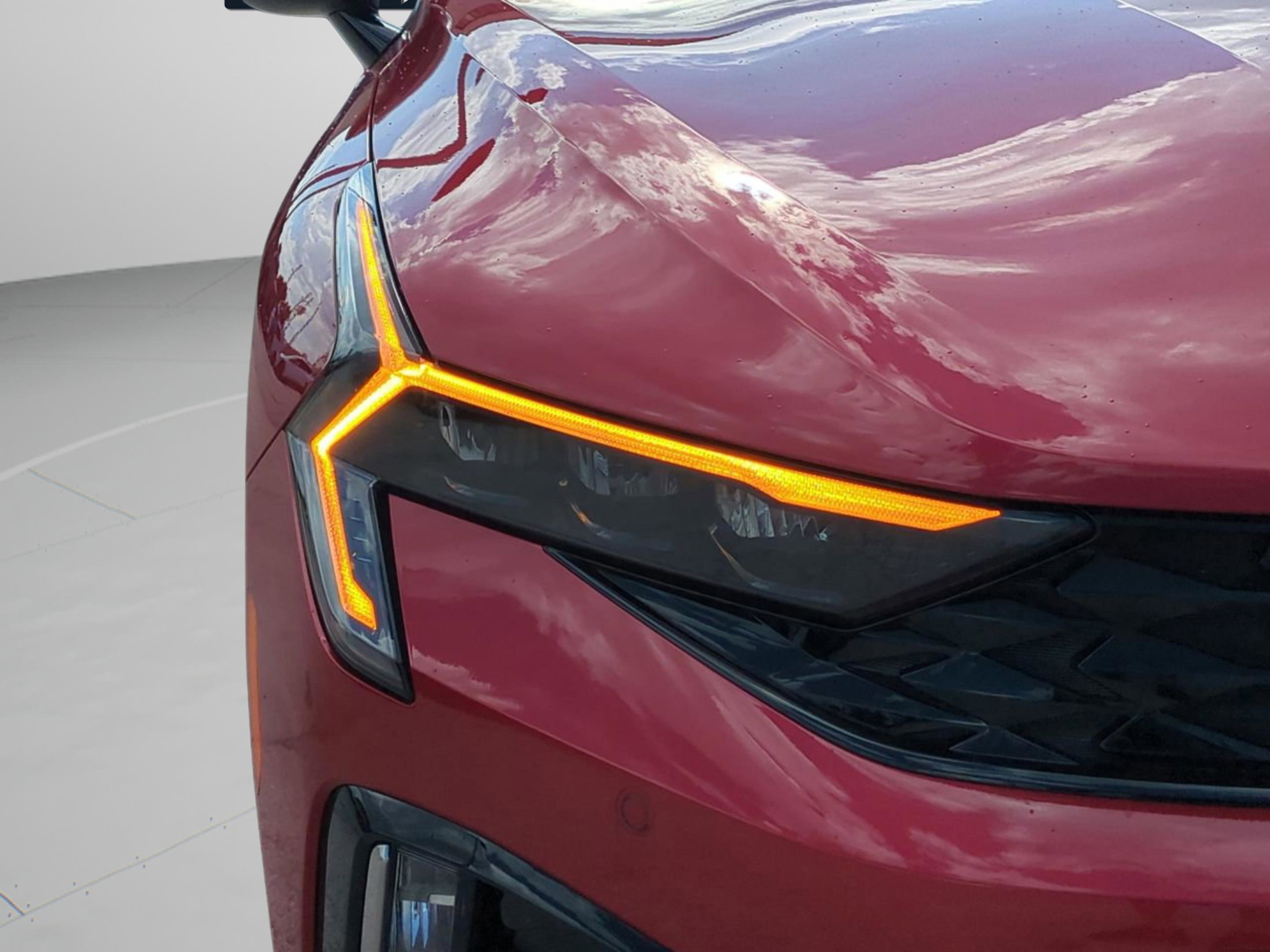 2025 Kia K5 GT-Line photo 9