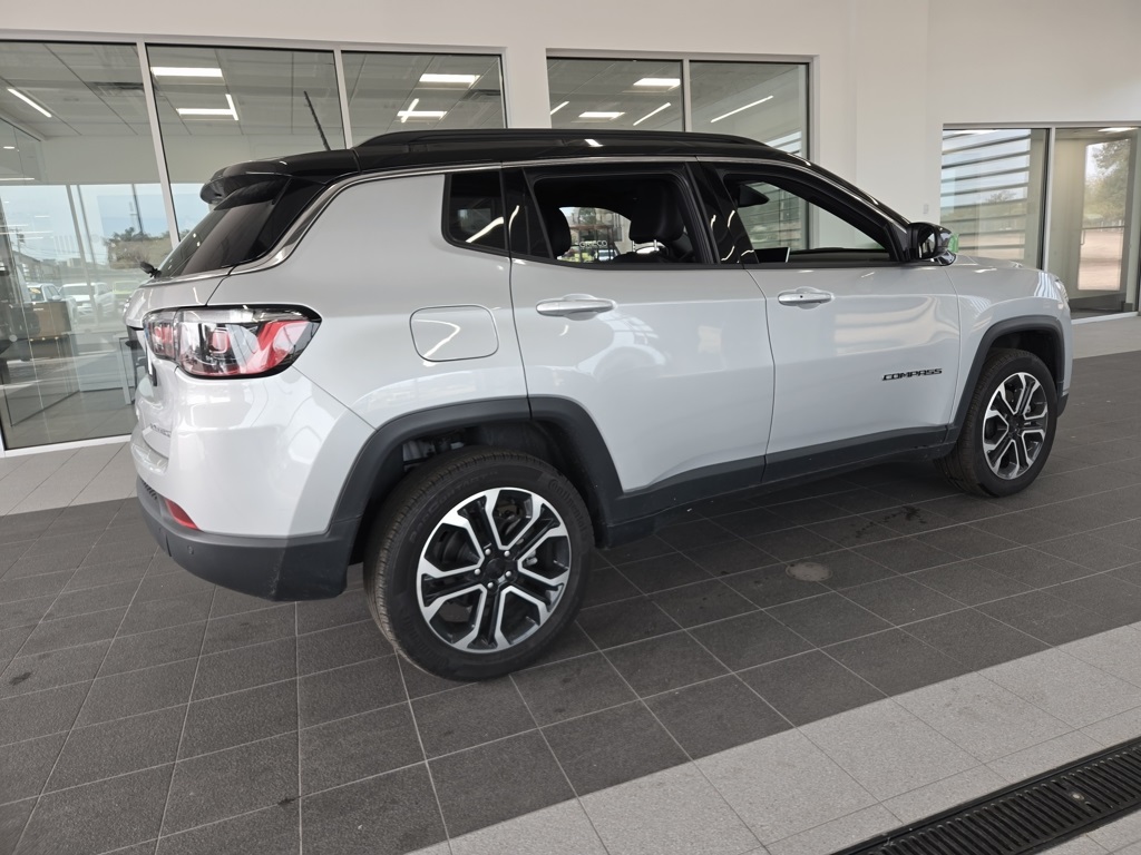 2024 Jeep Compass Limited photo 10