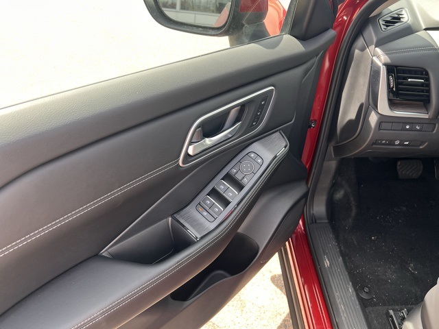 2025 Nissan Rogue Platinum photo 20