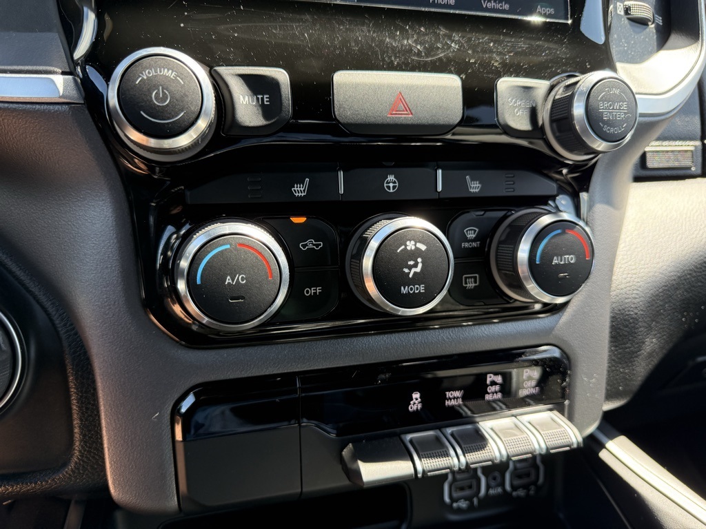 2022 Ram 1500 Big Horn Lone Star photo 34