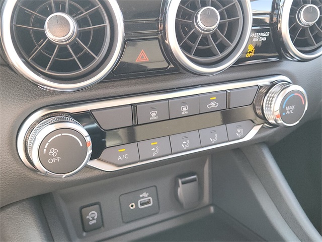 2025 Nissan Sentra S photo 12