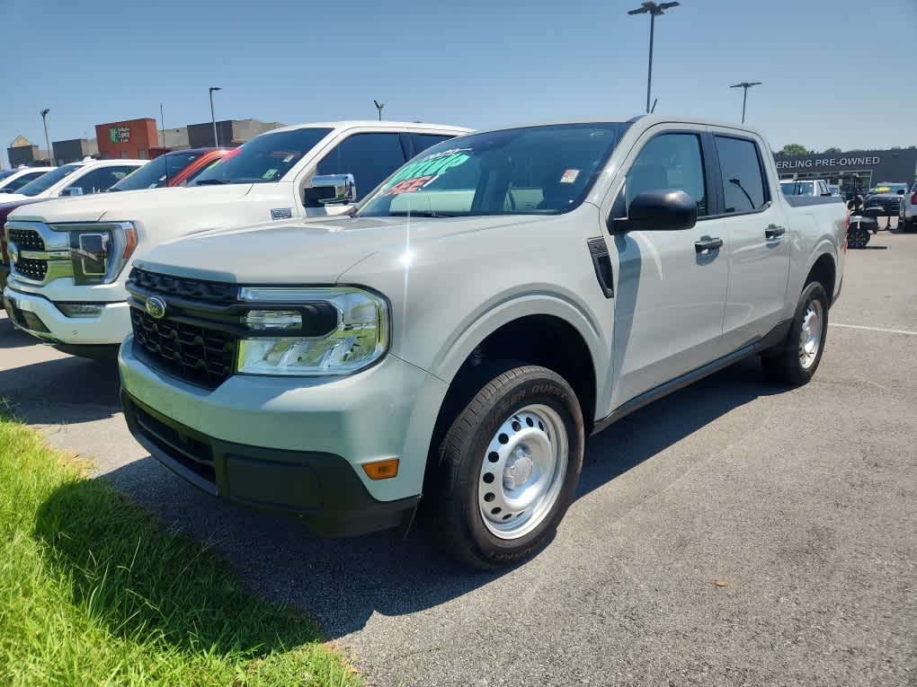 2022 Ford Maverick XL photo 2