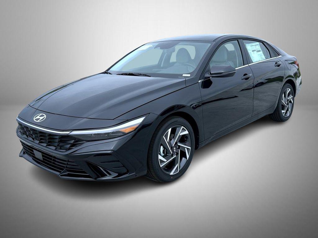 2025 Hyundai Elantra Limited's photo