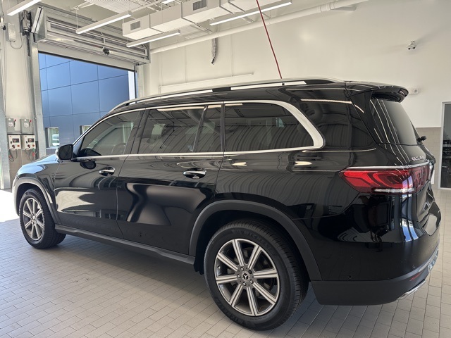 2023 Mercedes Benz GLS 450 4MATIC photo 4