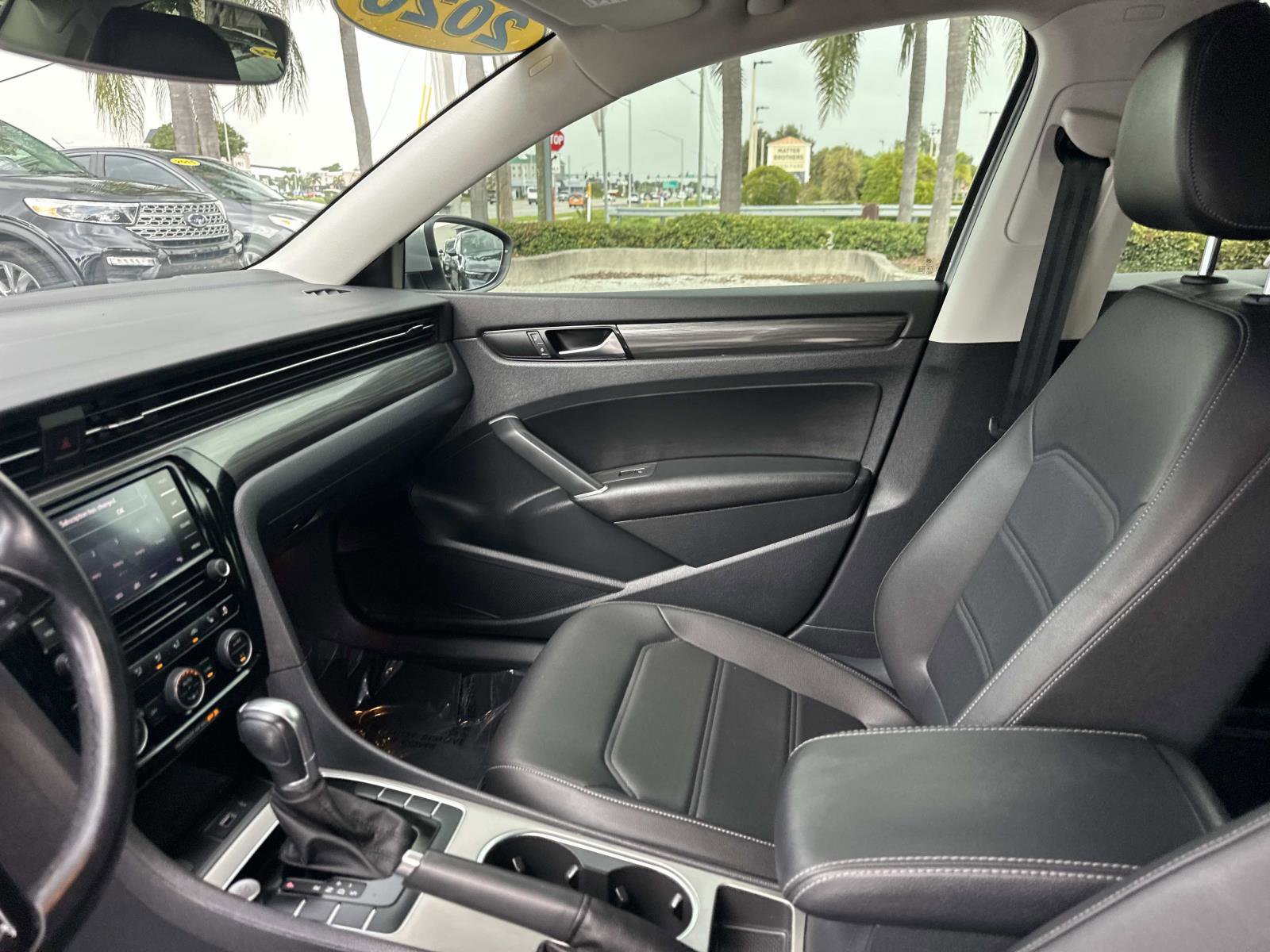 2020 Volkswagen Passat 2.0T R-Line photo 19