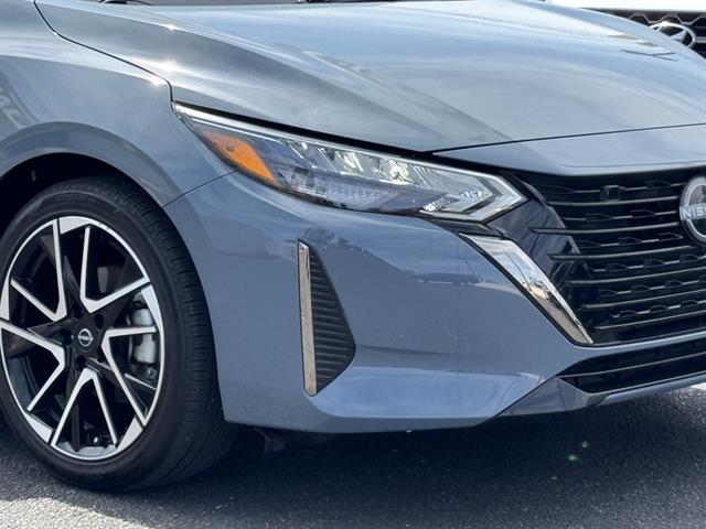 2024 Nissan Sentra SR photo 2