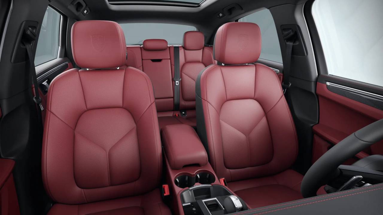 2026 Porsche Macan S photo 11