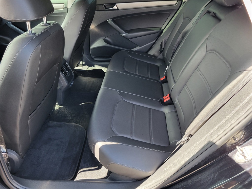 2020 Volkswagen Passat 2.0T SE photo 10