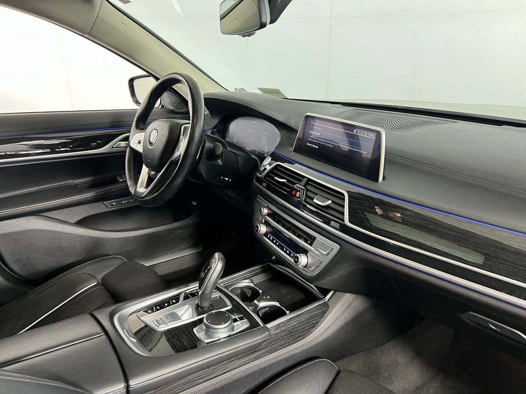 2020 Bmw 745e xDrive Sedan photo 27