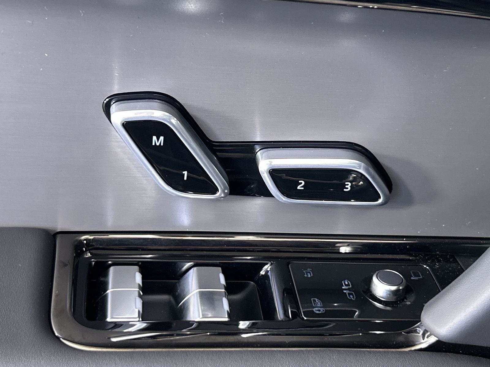 2025 Land Rover Range Rover Sport SE photo 20