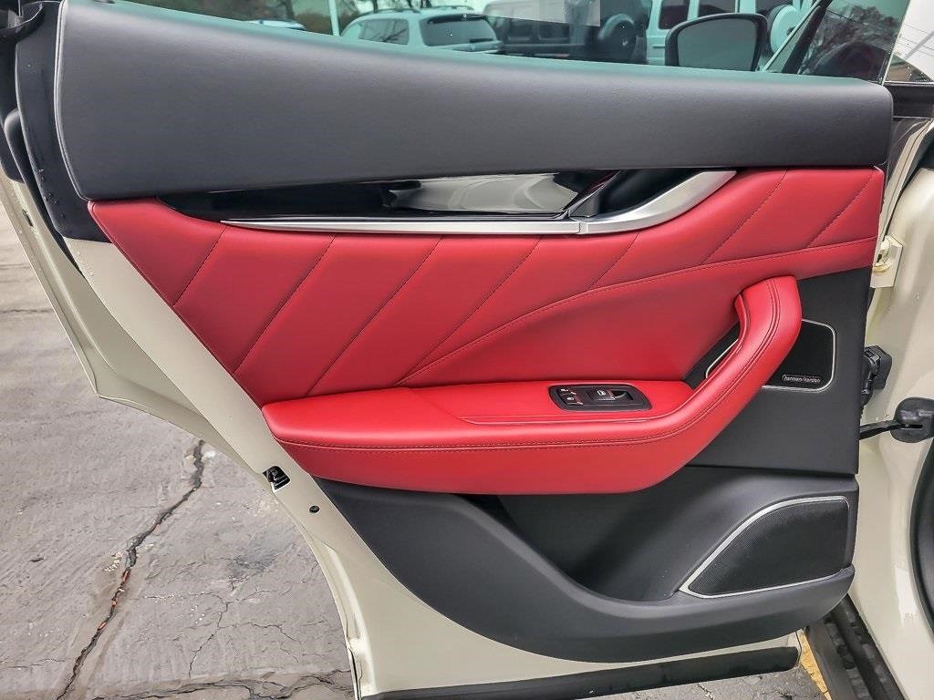 2022 MASERATI LEVANTE - Image 18